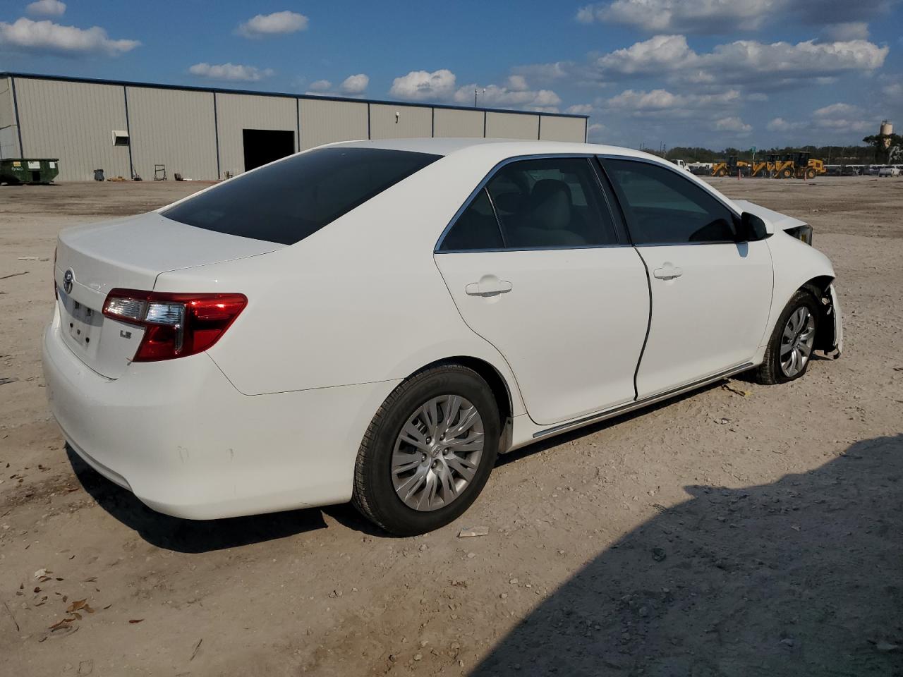 2014 Toyota Camry - Image 3