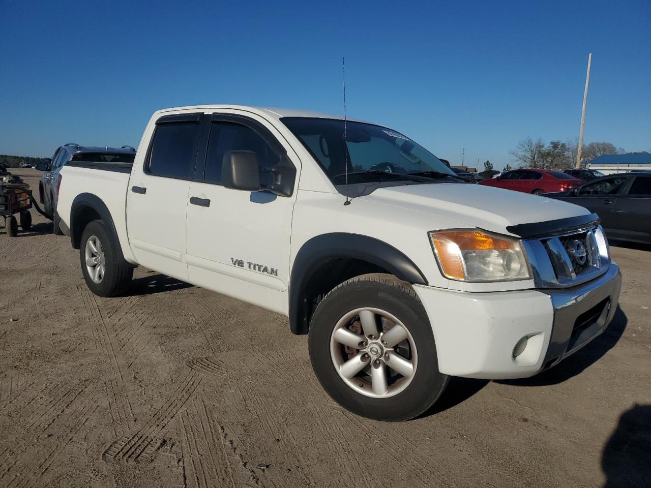 2012 Nissan Titan - Image 4