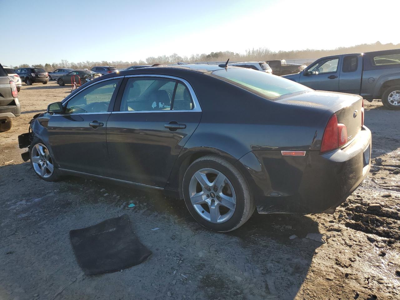 2009 Chevrolet Malibu - Image 2