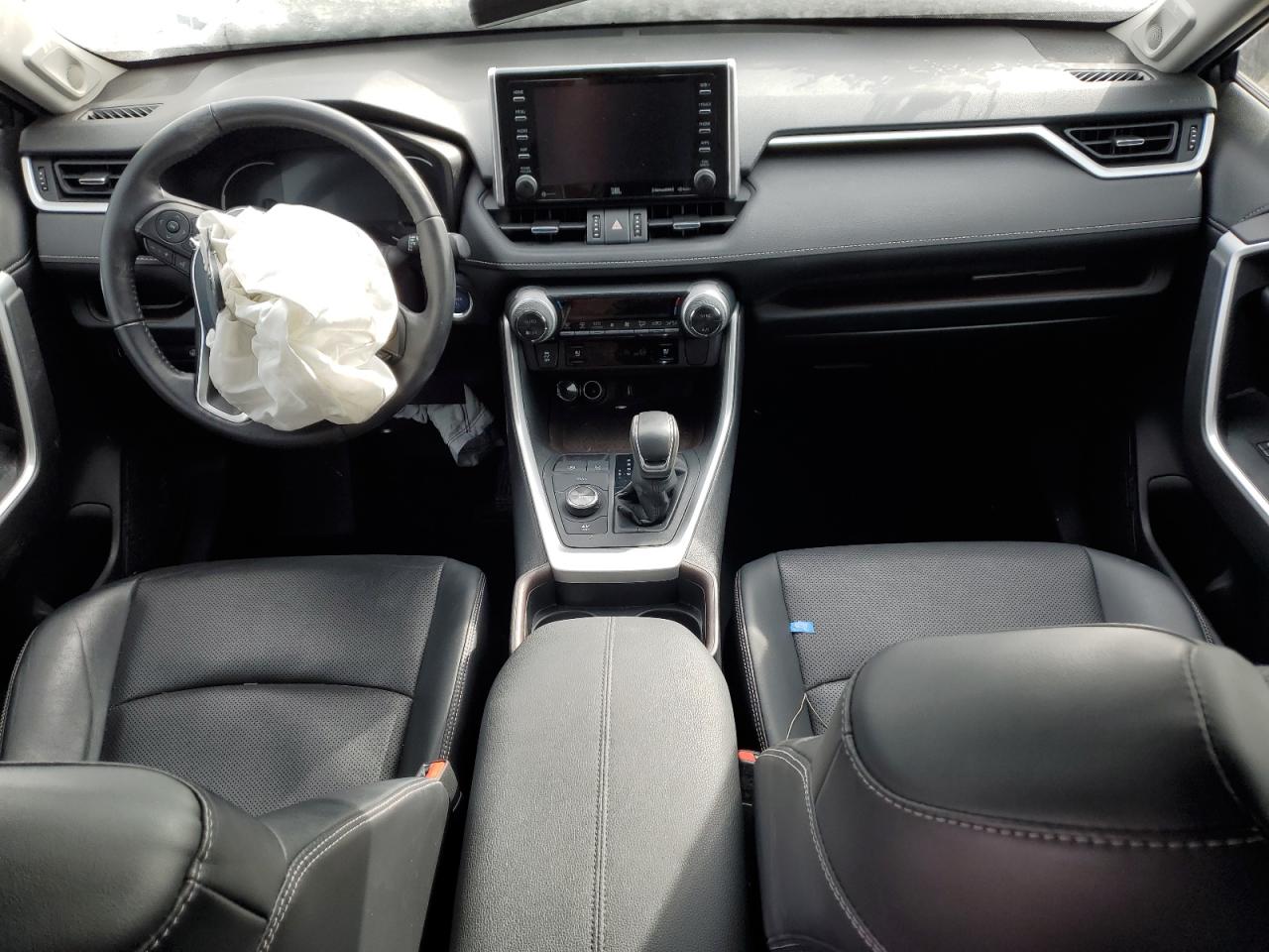 2020 Toyota RAV 4 - Image 8
