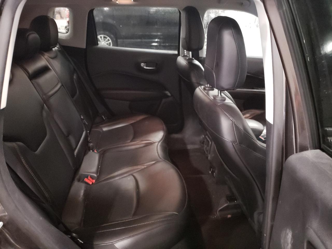 2019 Jeep Compass - Image 11
