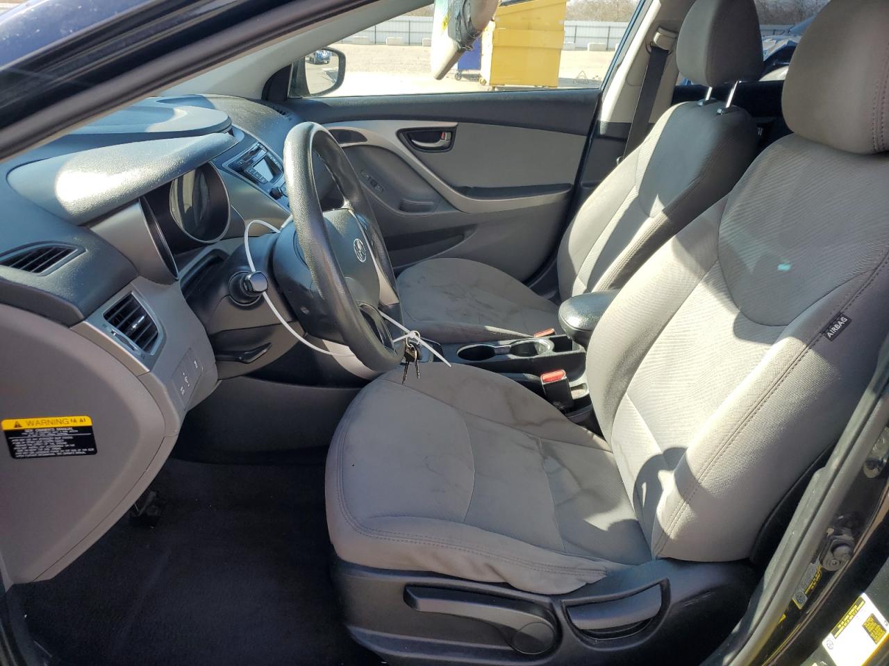 2013 Hyundai Elantra - Image 7