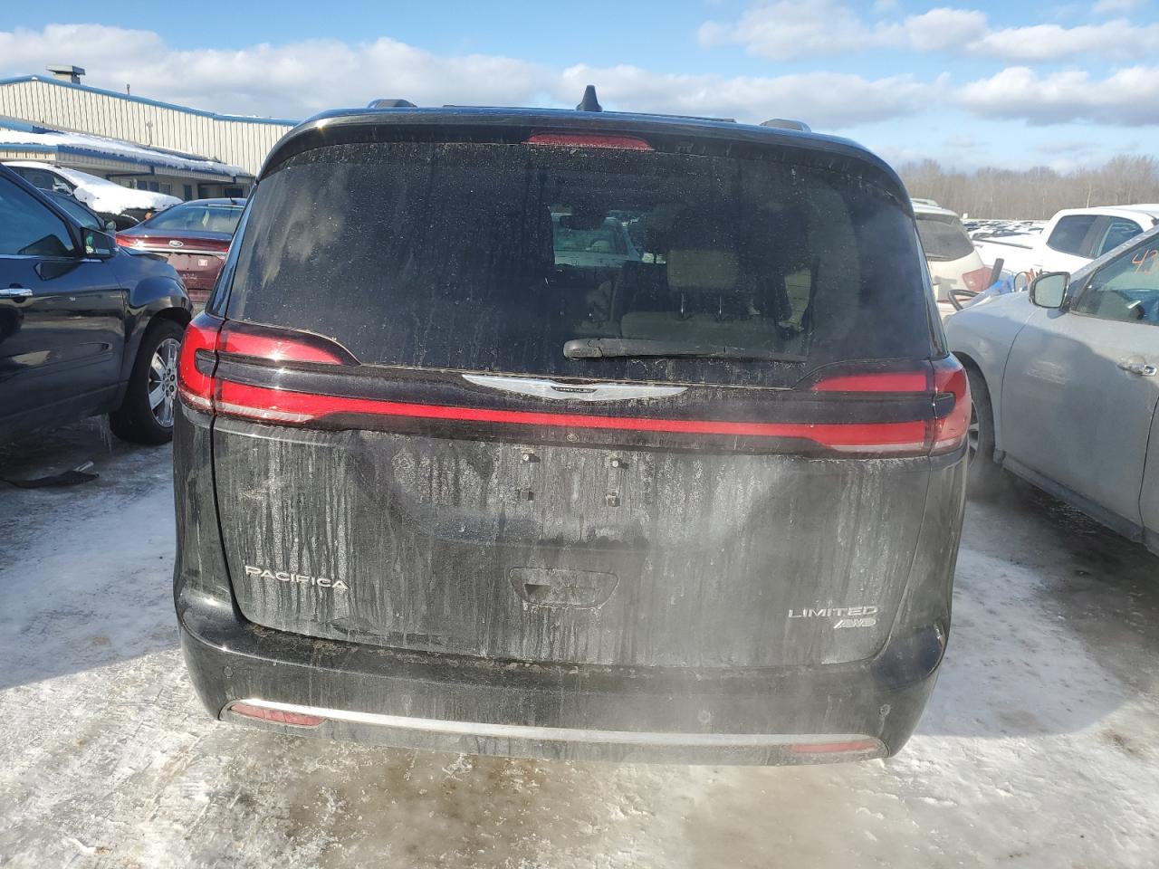 2021 Chrysler Pacifica - Image 6