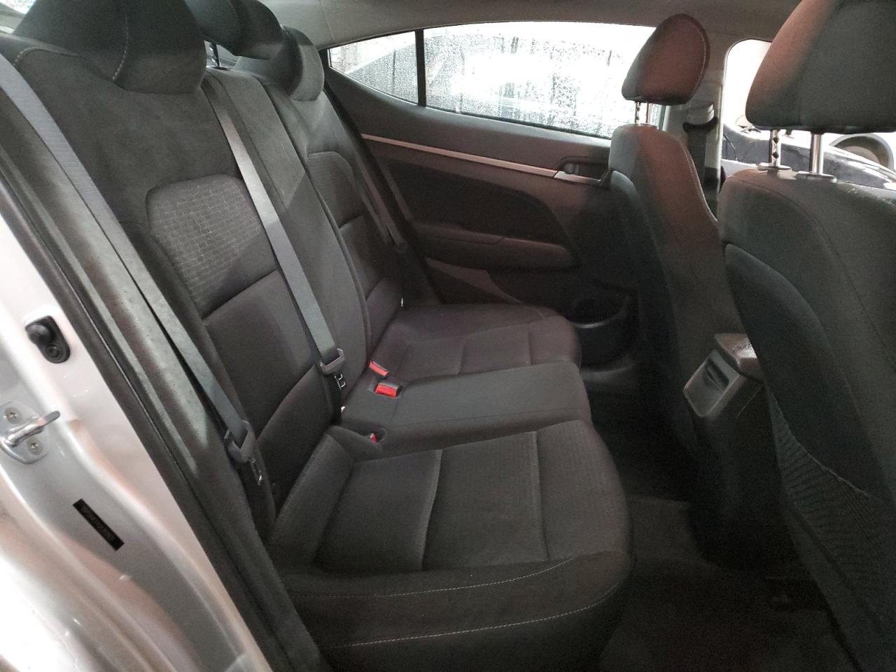 2018 Hyundai Elantra - Image 10