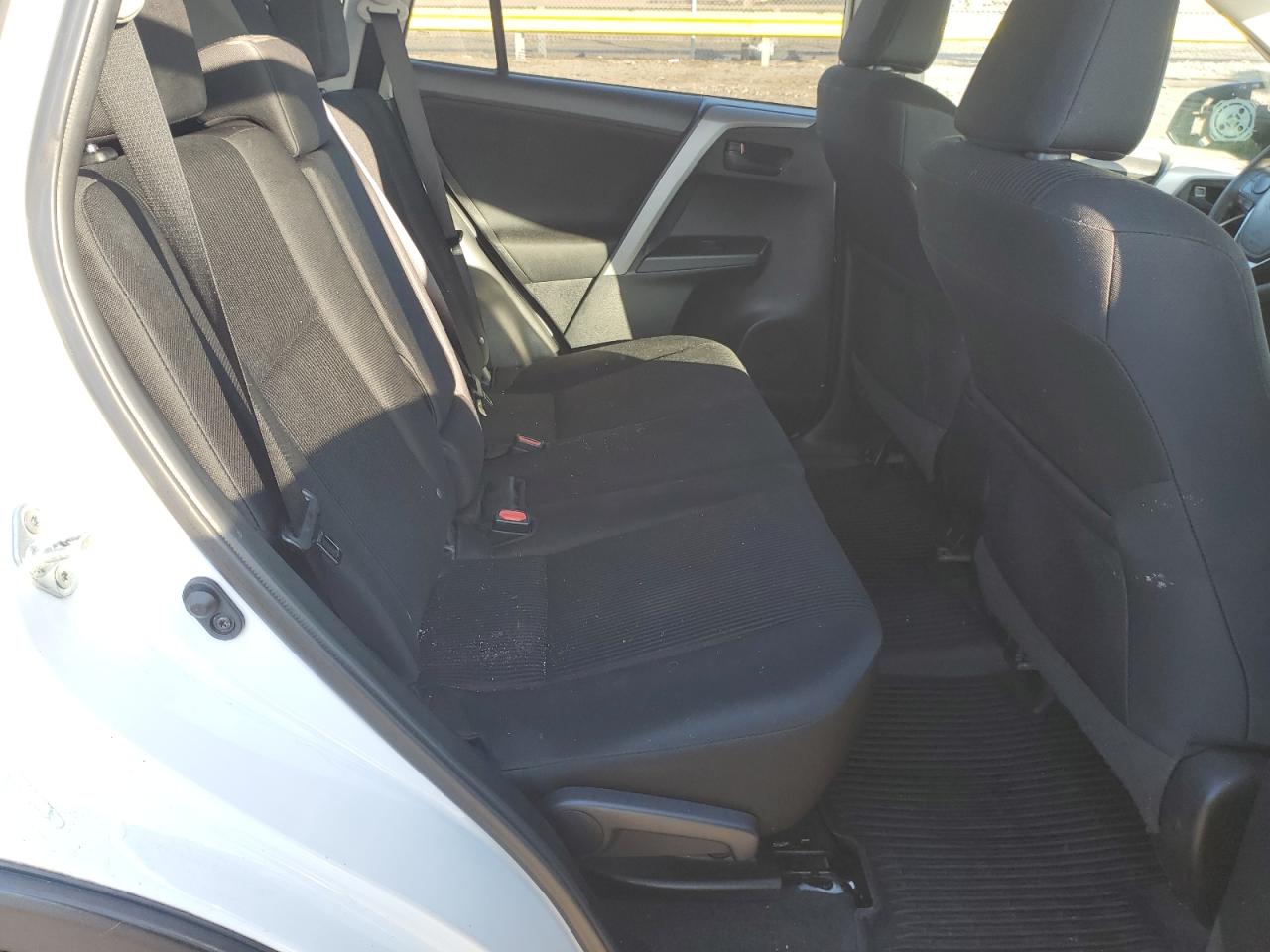 2017 Toyota RAV 4 - Image 11