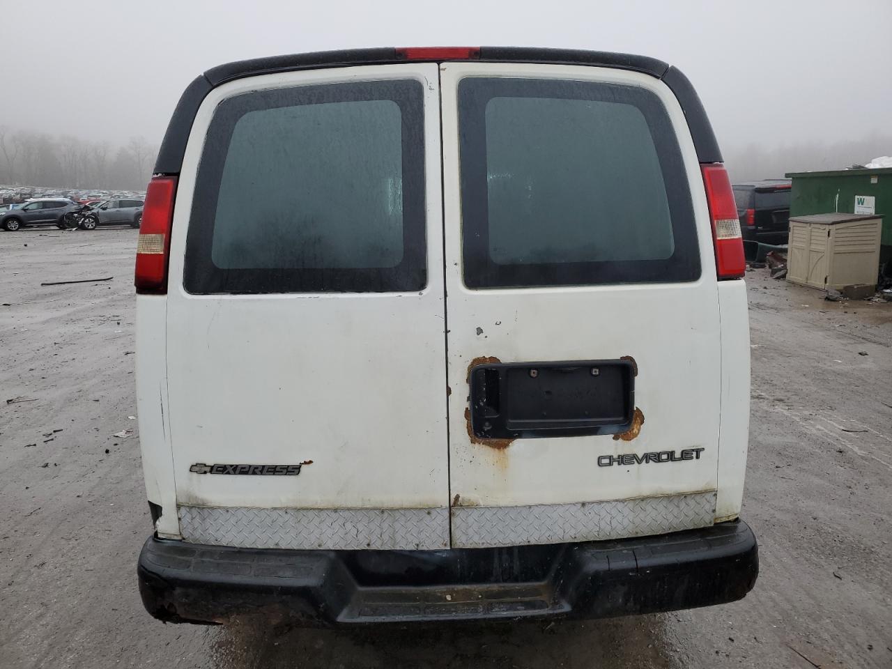 2004 Chevrolet Express - Image 6