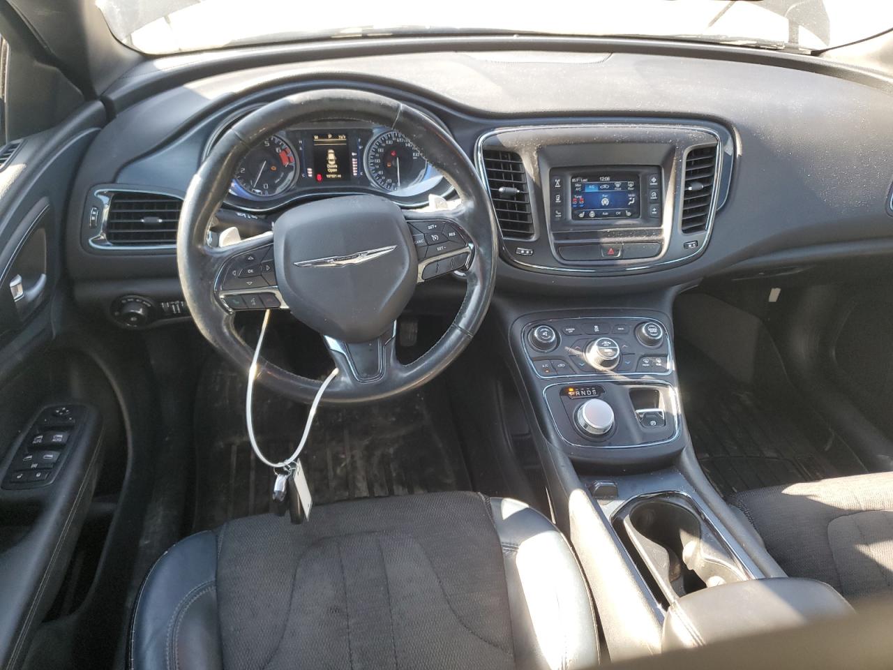 2016 Chrysler 200 - Image 8