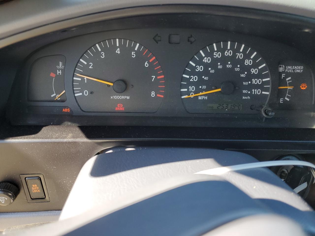 2000 Toyota Tacoma - Image 9