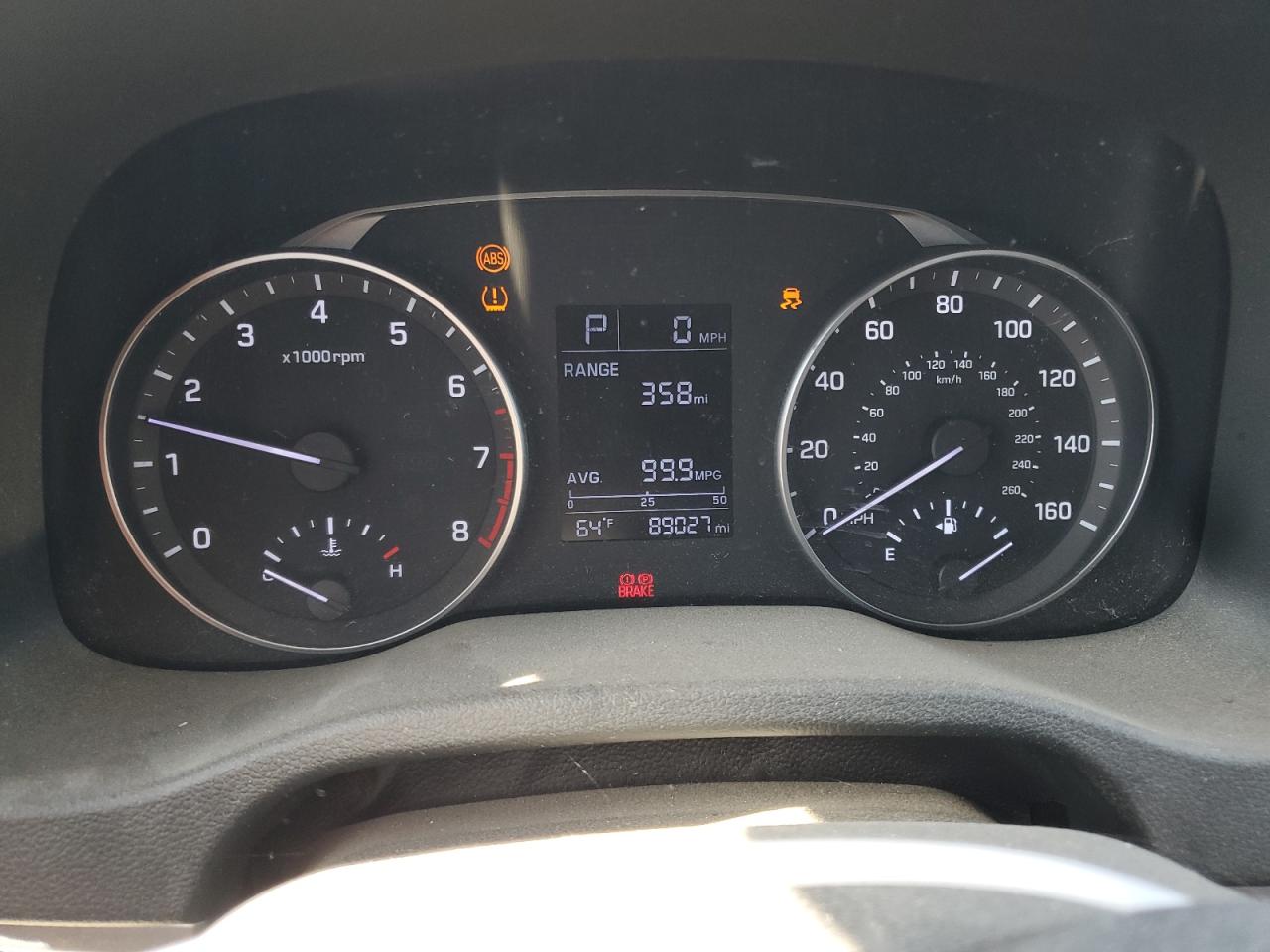 2017 Hyundai Elantra - Image 9