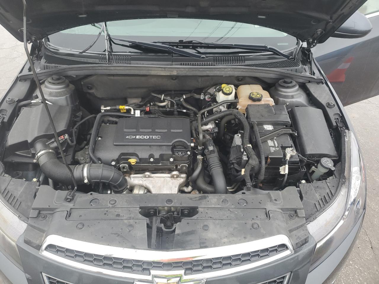 2013 Chevrolet Cruze - Image 11