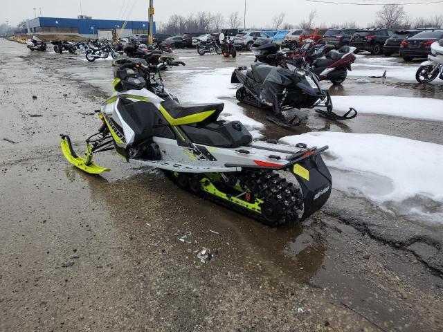 2018 SKIDOO RENEGADE