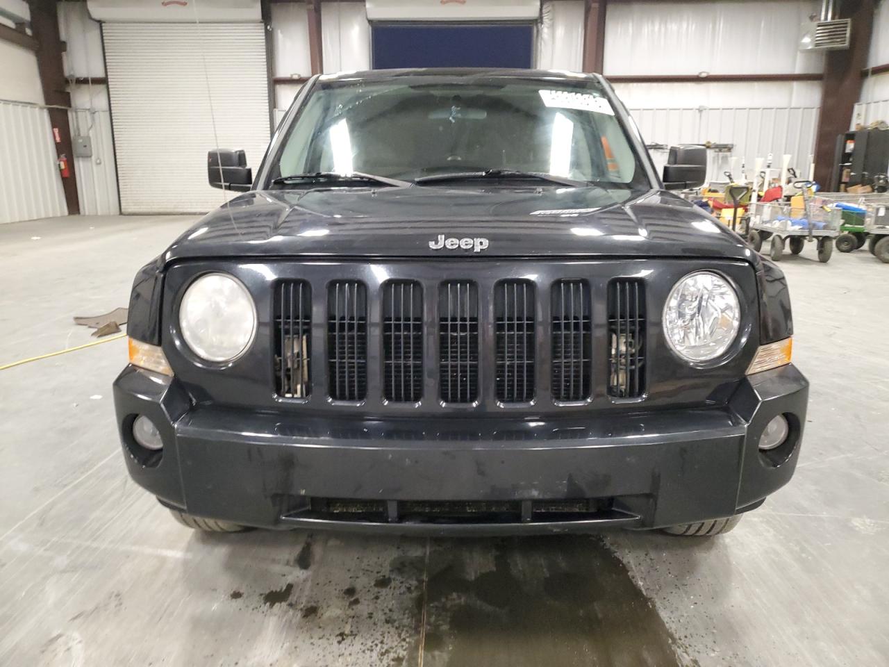 2010 Jeep Liberty (Patriot) - Image 5