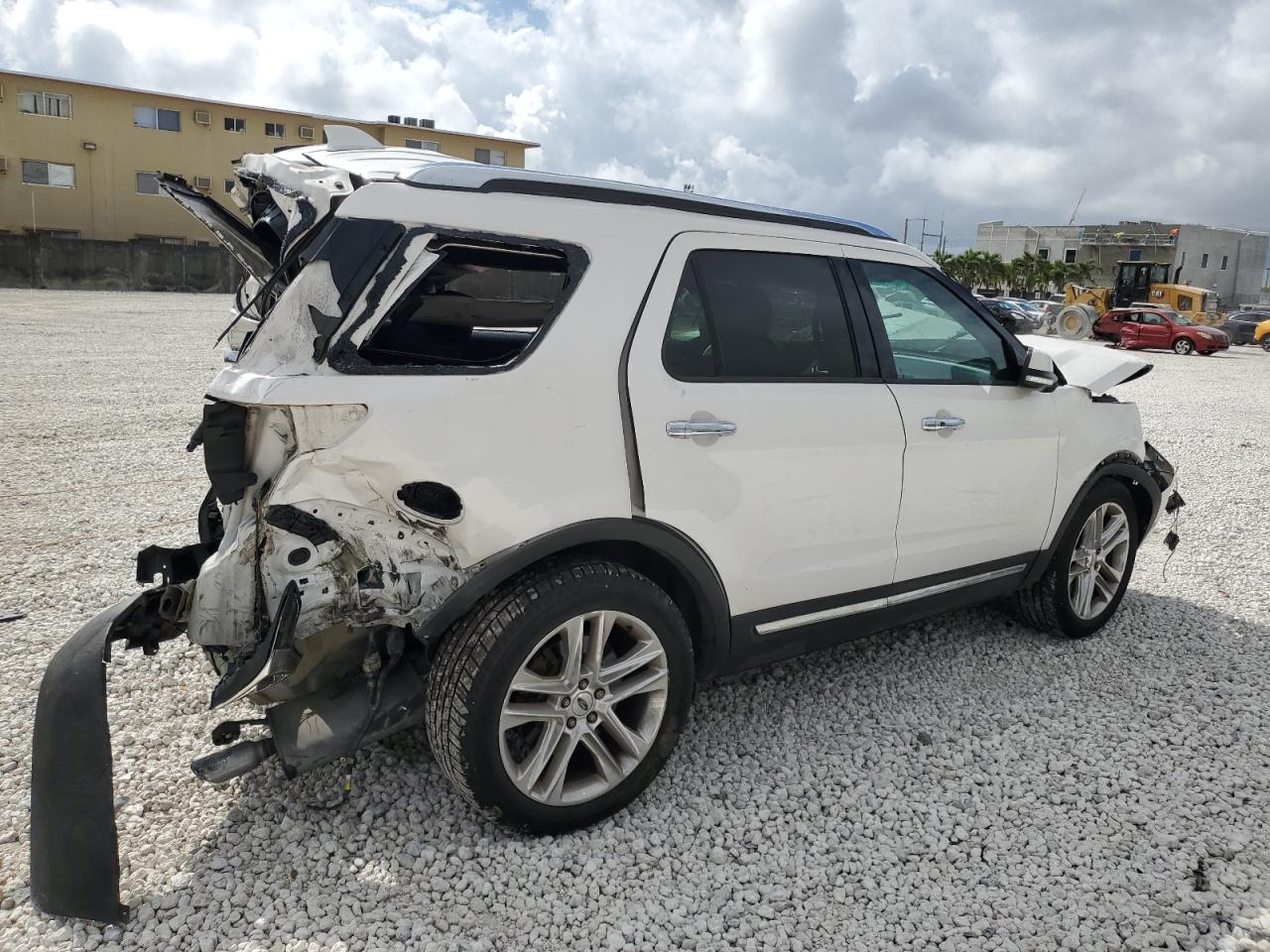 2017 Ford Explorer - Image 3