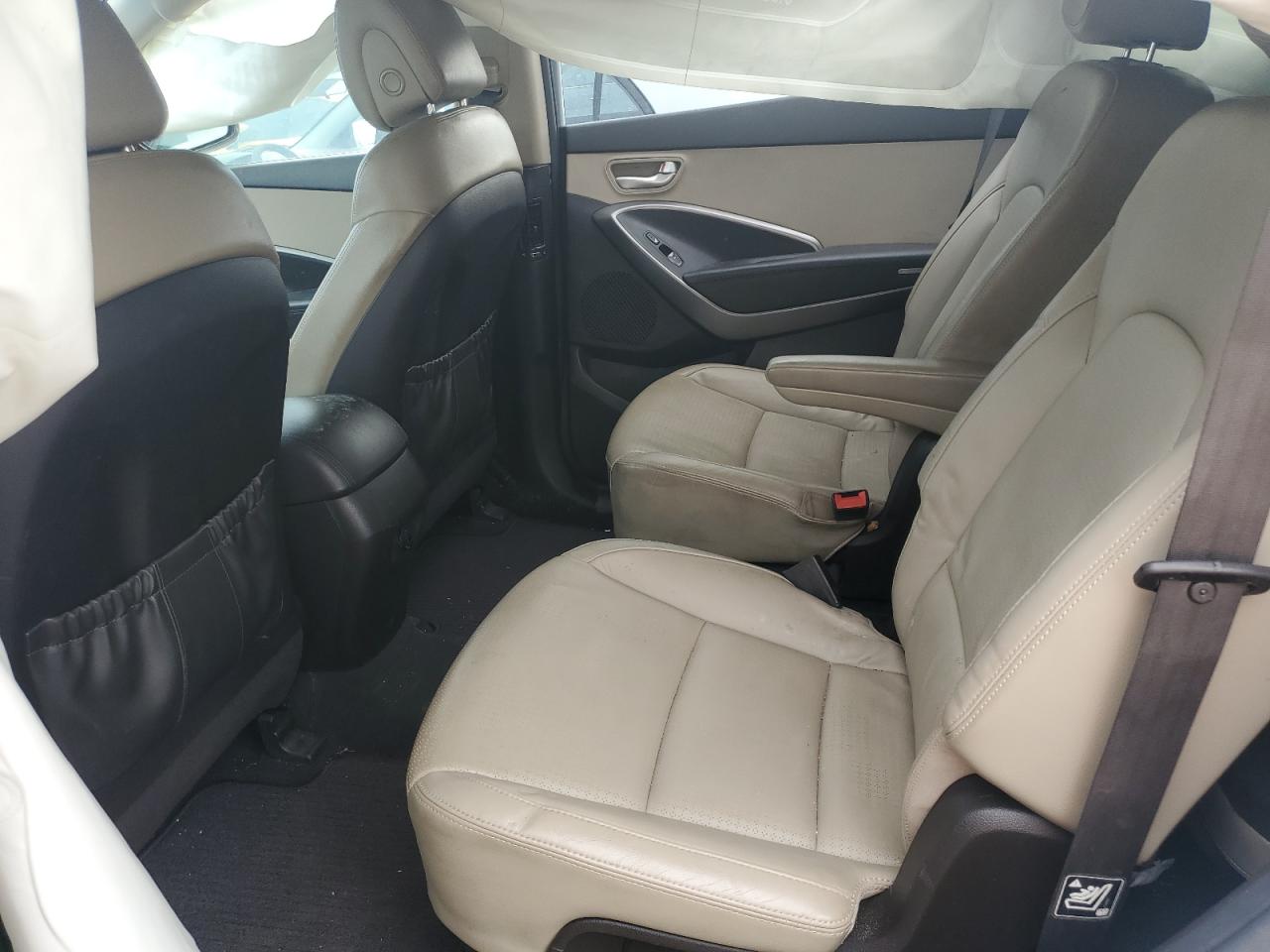 2013 Hyundai Santa Fe - Image 10