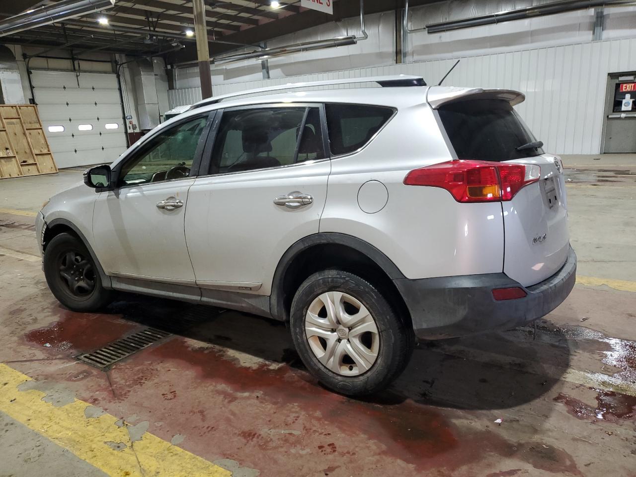2015 Toyota RAV 4 - Image 2