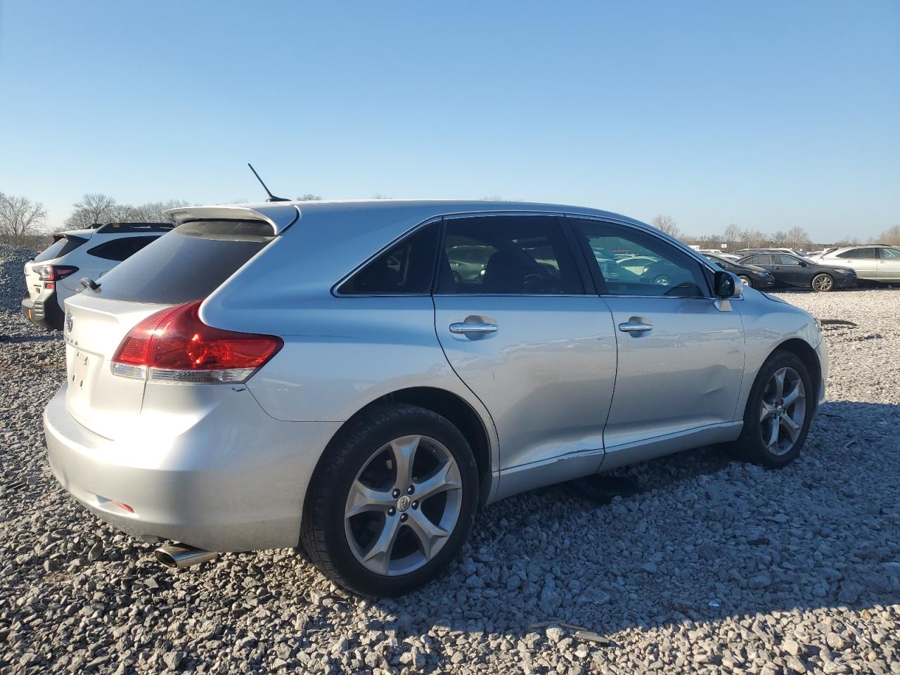 2010 Toyota Venza - Image 3