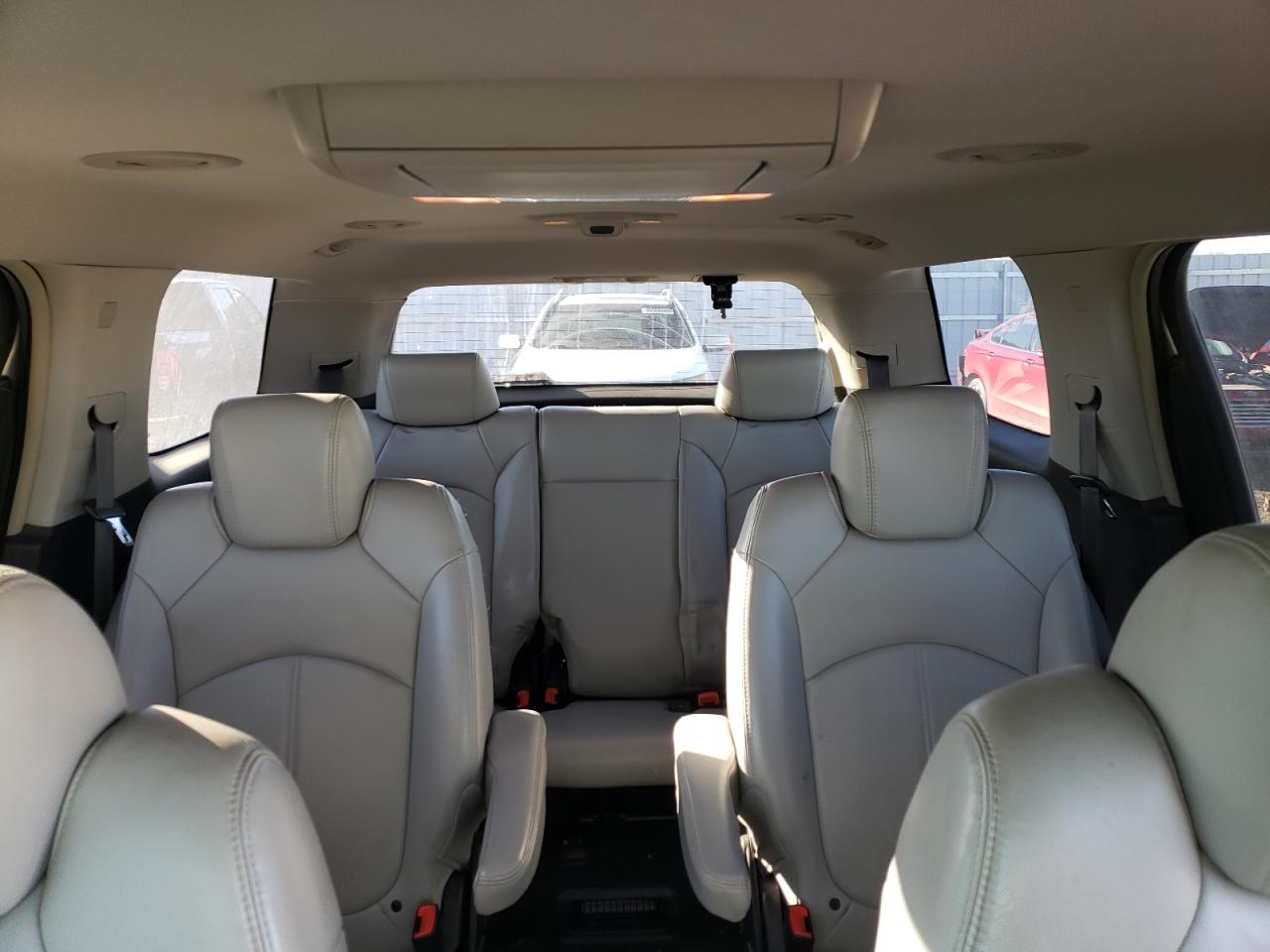 2007 GMC Acadia - Image 10