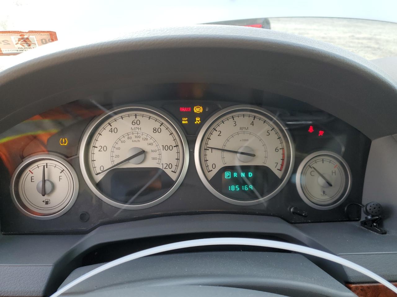 2009 Chrysler Town & Country - Image 9