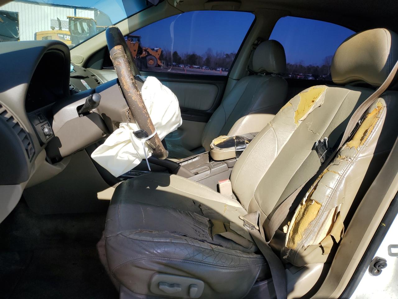 2000 Nissan Maxima - Image 7