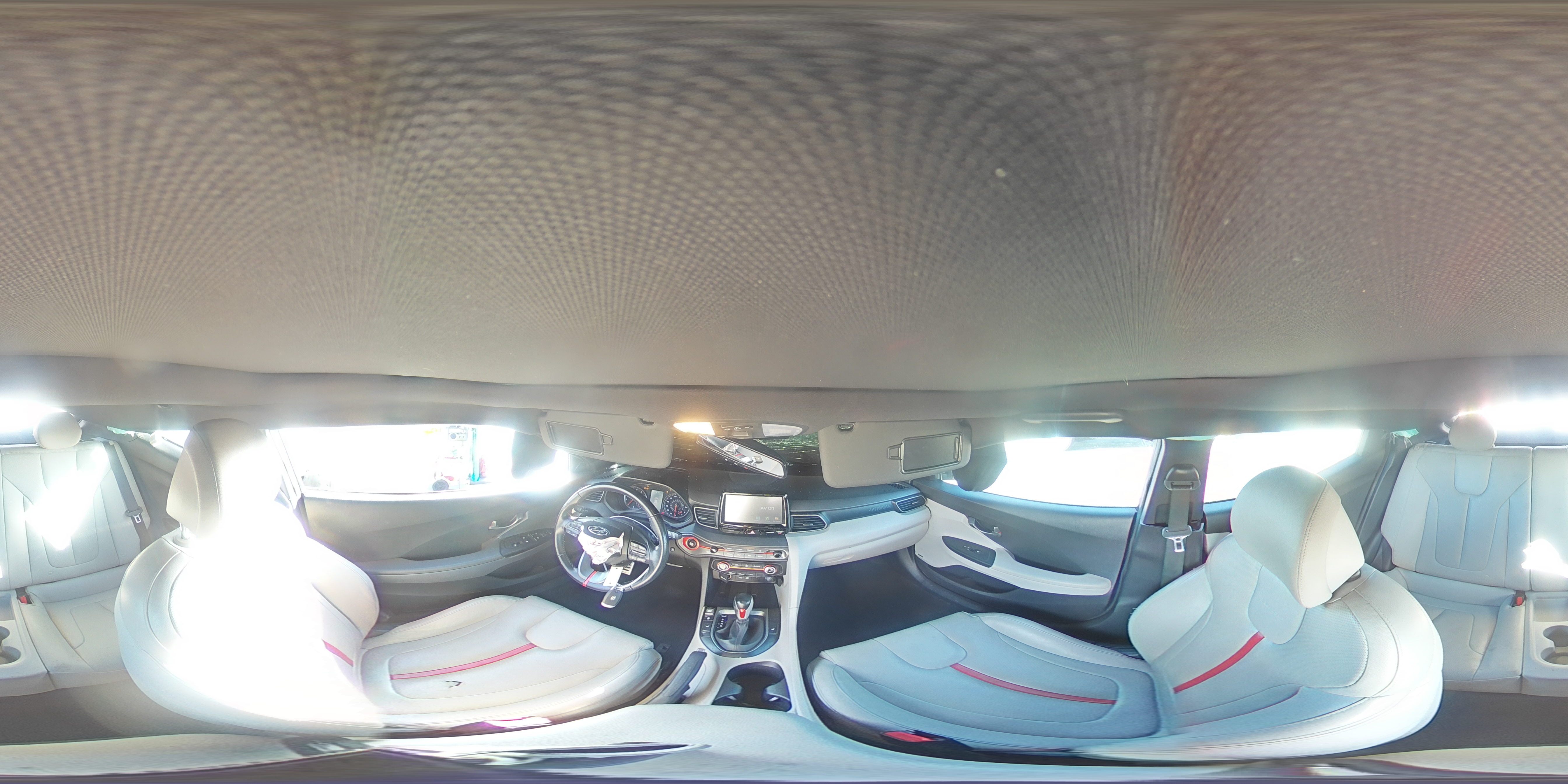 2020 Hyundai Veloster - Image 13