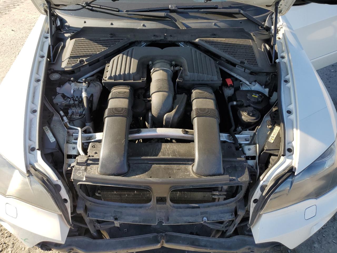 2010 BMW X5 - Image 12