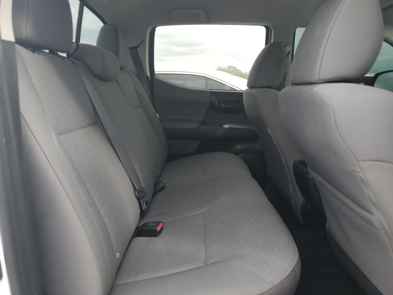 2020 Toyota Tacoma - Image 10