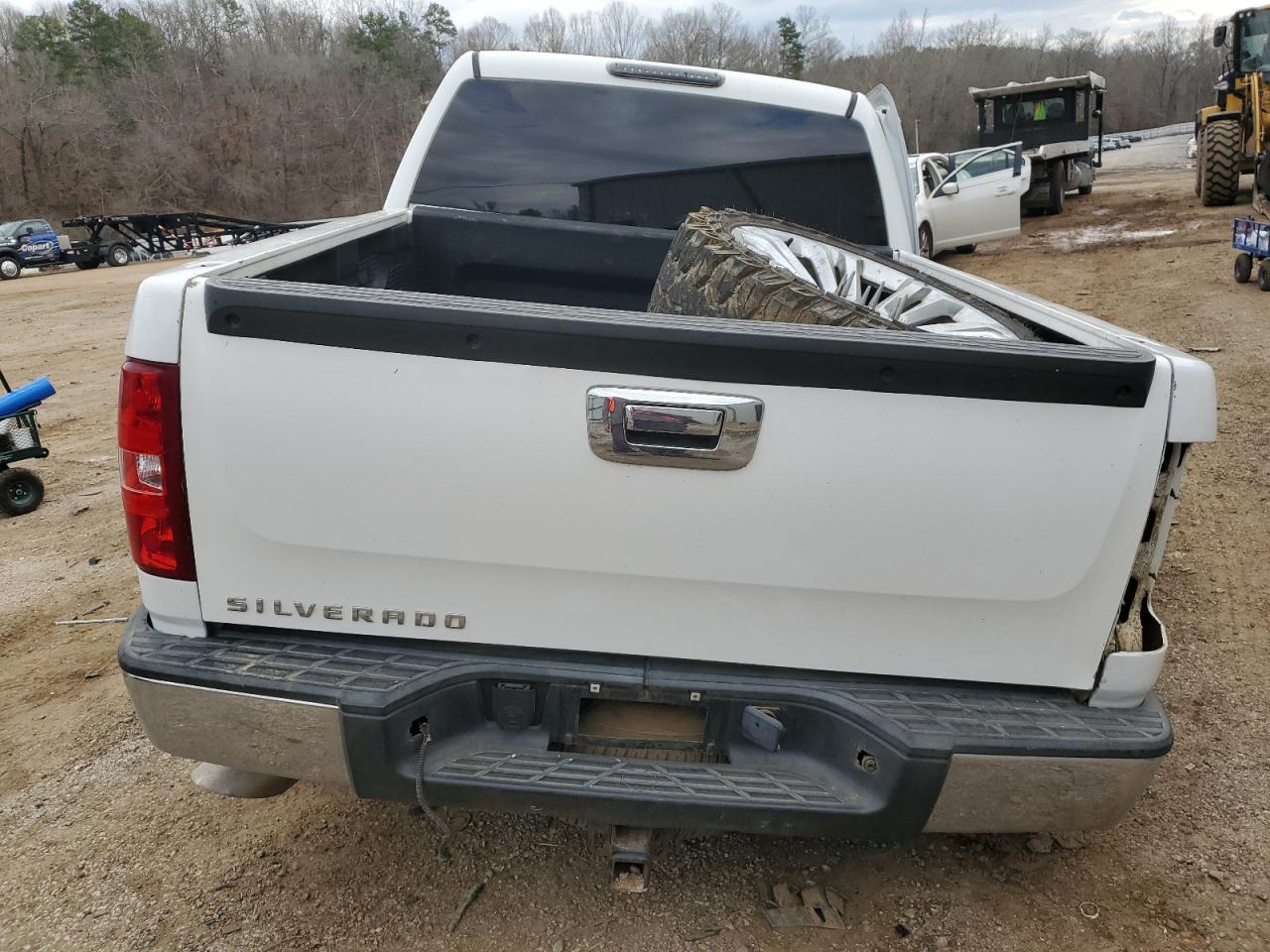 2010 Chevrolet Silverado - Image 6