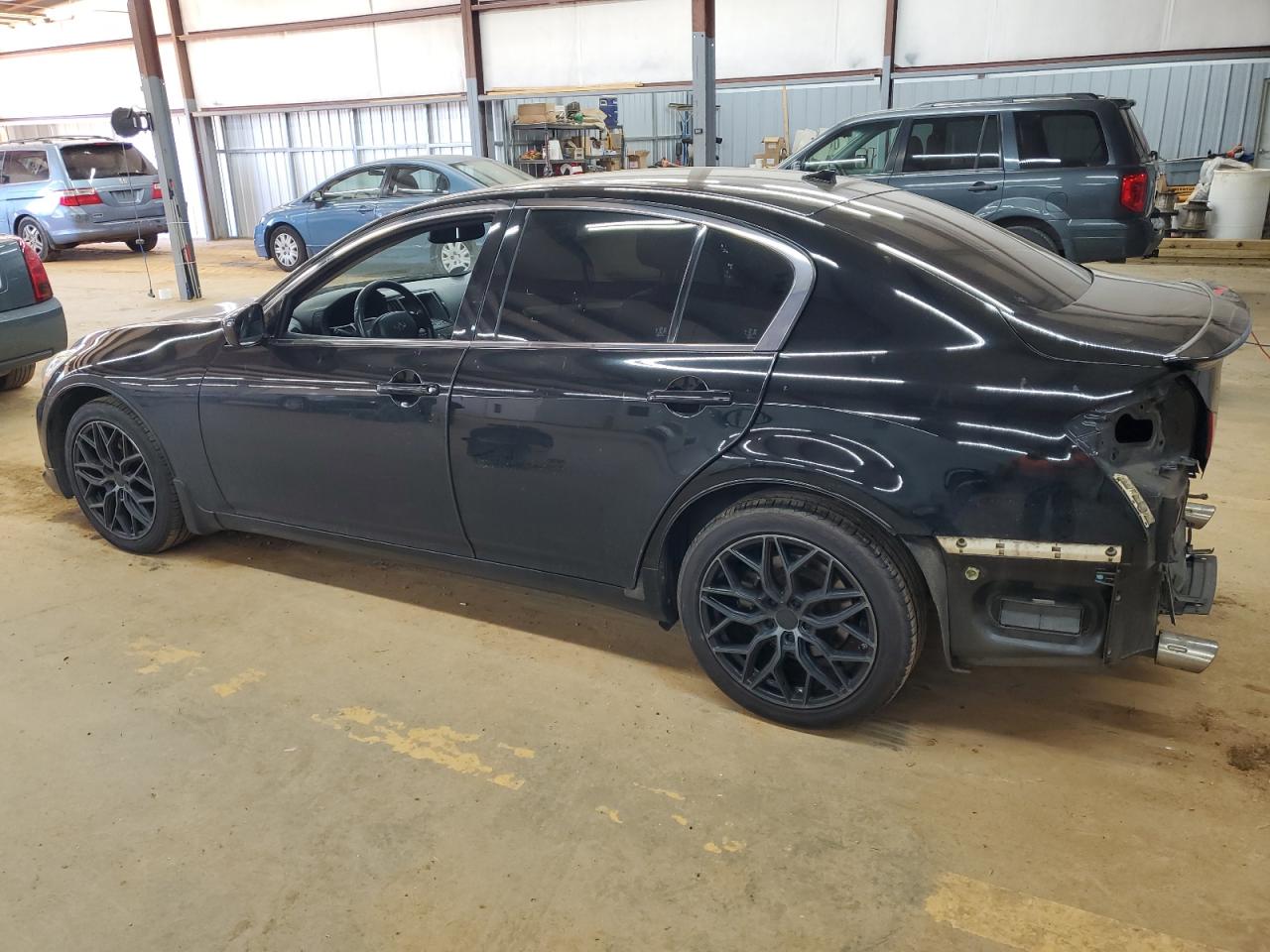 2011 Infiniti G - Image 2
