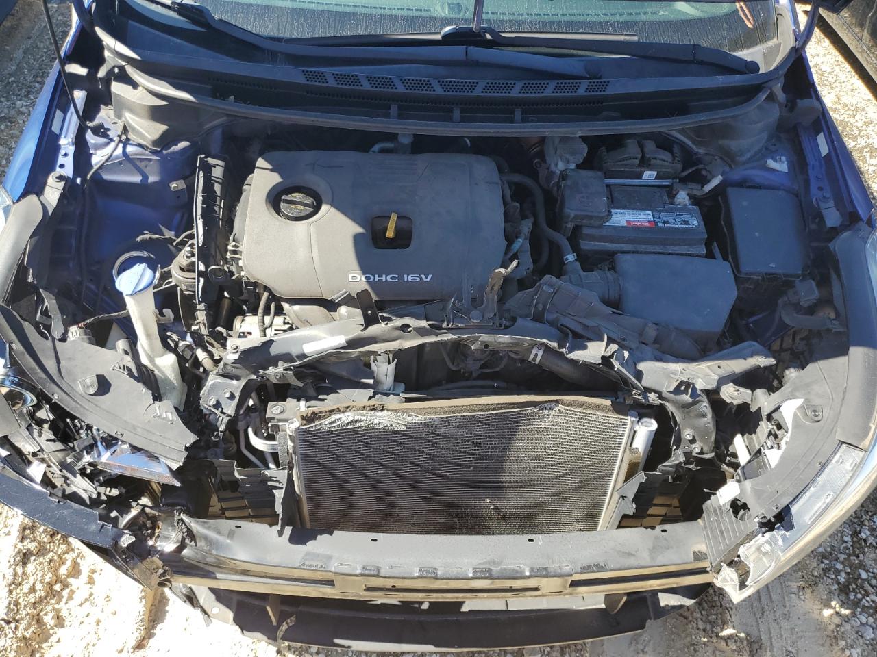 2017 Kia Forte - Image 13