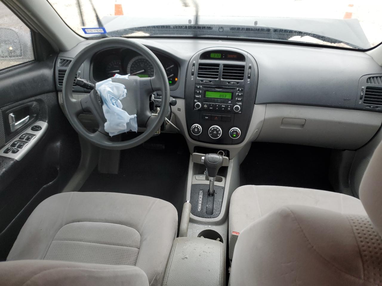 2007 Kia Spectra - Image 8