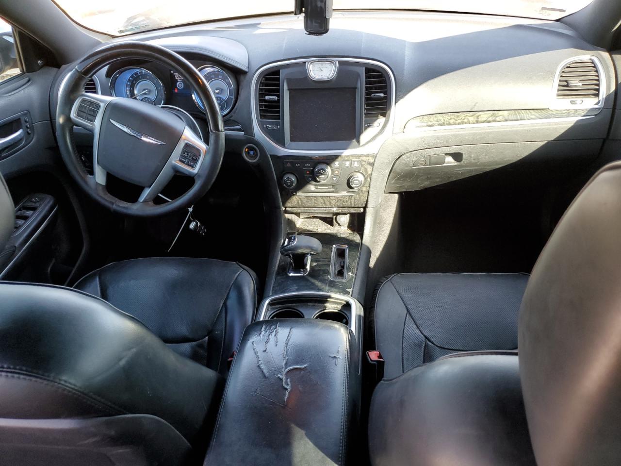 2013 Chrysler 300 - Image 8