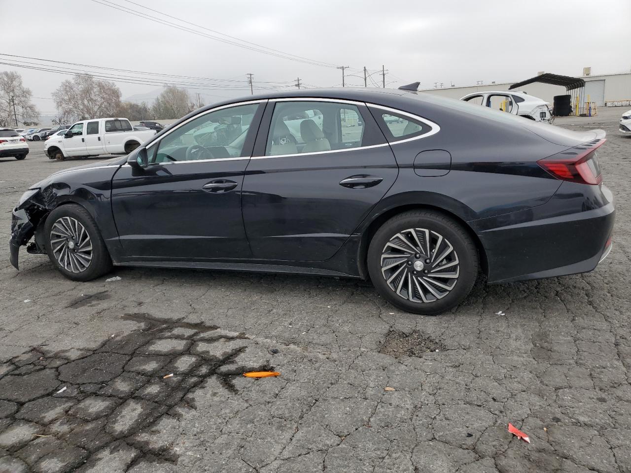 2023 Hyundai Sonata - Image 2