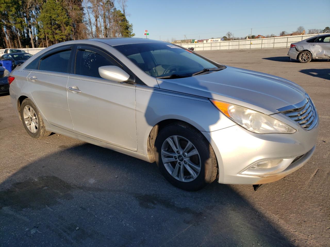 2013 Hyundai Sonata - Image 4