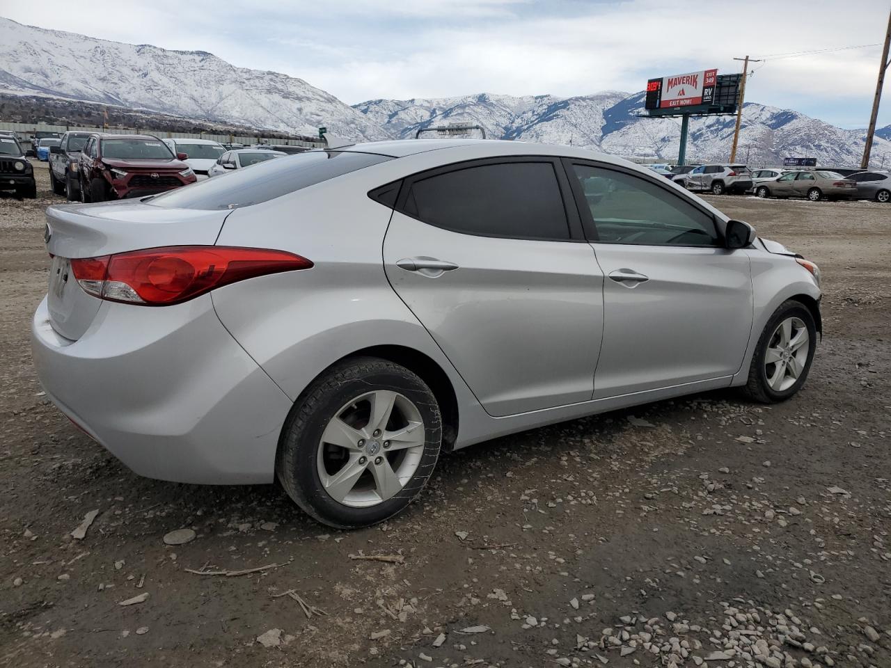 2012 Hyundai Elantra - Image 3
