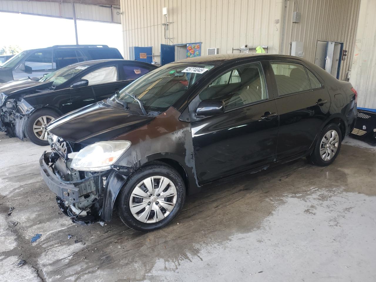 2012 Toyota Yaris - Image 1