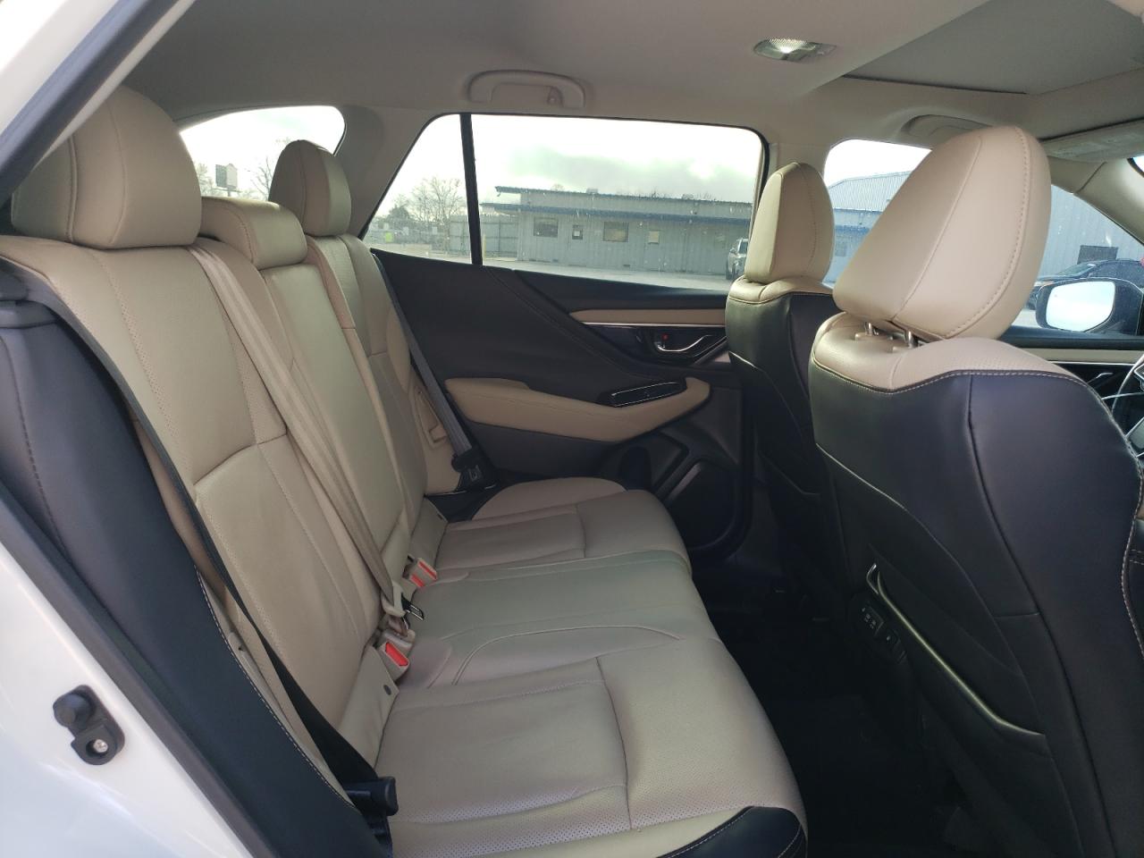 2020 Subaru Outback - Image 11