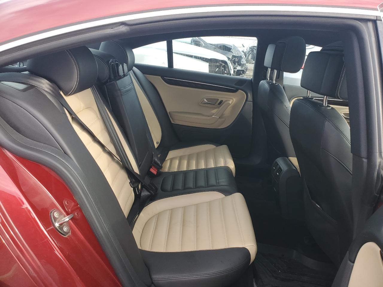2014 Volkswagen Passat CC - Image 10