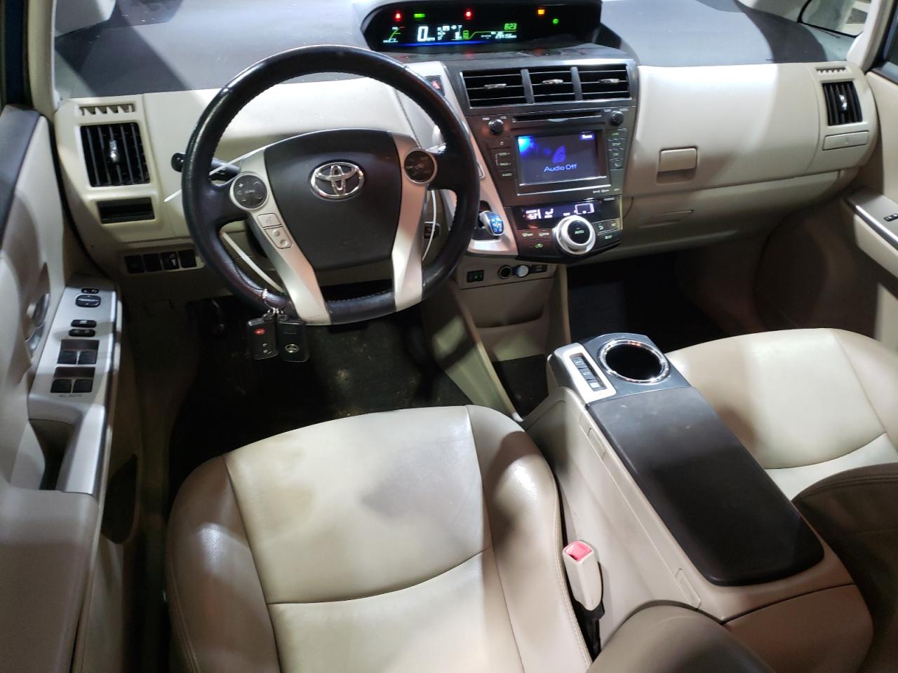 2014 Toyota Prius - Image 8