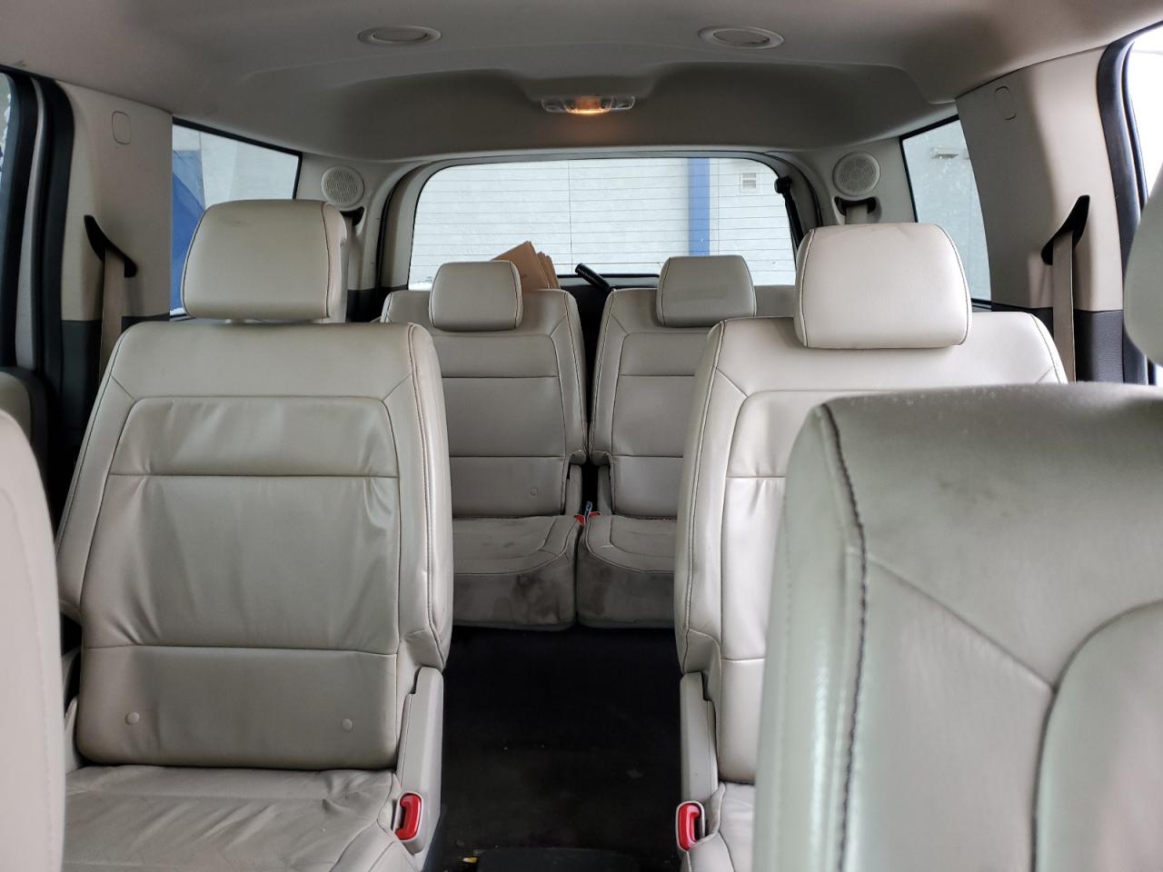 2010 Ford Flex - Image 10