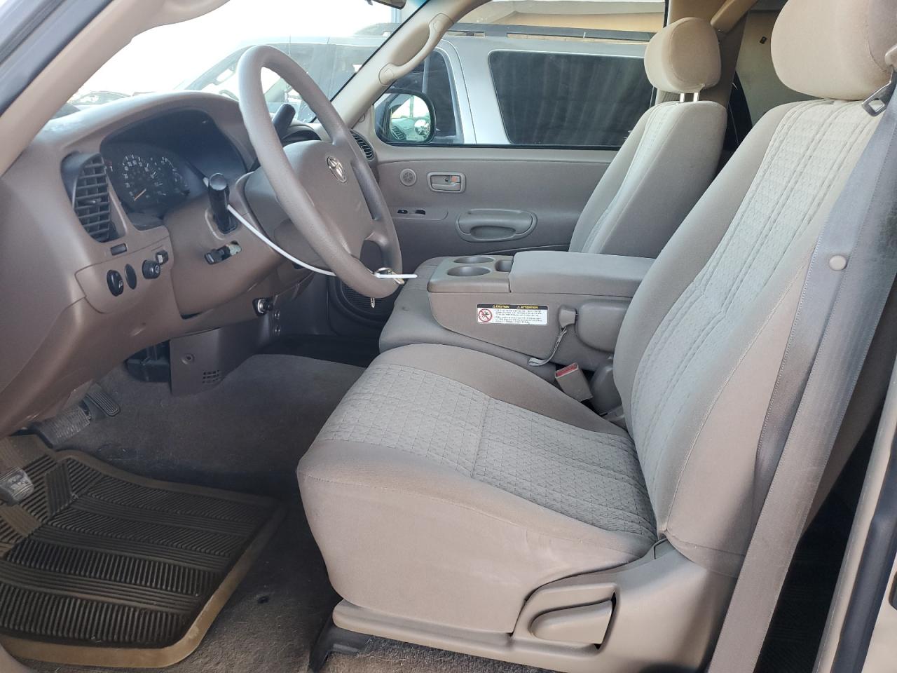 2004 Toyota Tundra - Image 7