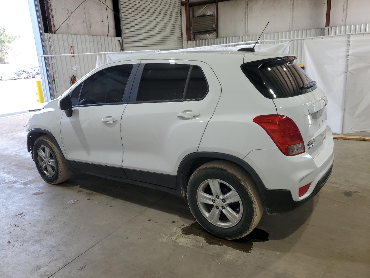 2021 Chevrolet Trax - Image 2