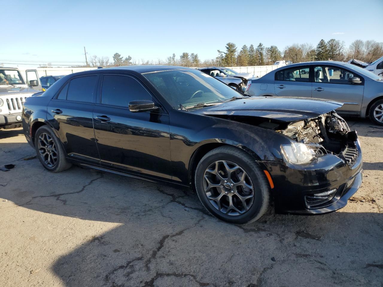 2018 Chrysler 300 - Image 4