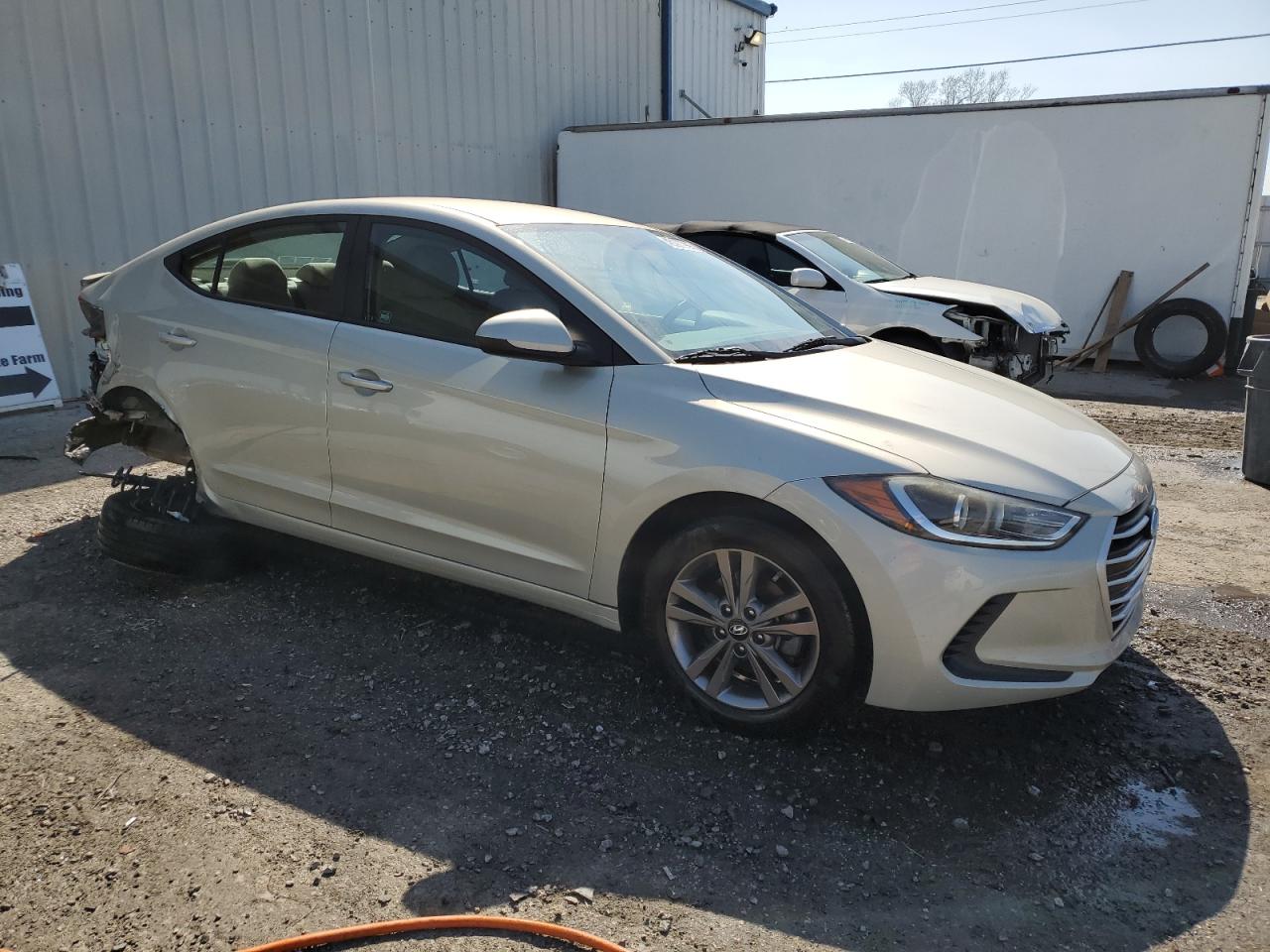 2018 Hyundai Elantra - Image 4