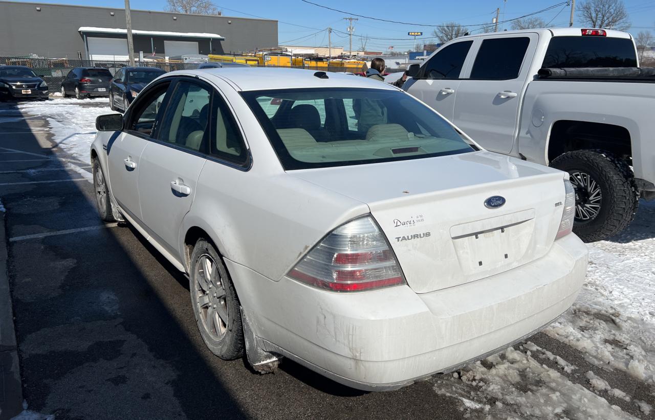 2008 Ford Taurus - Image 3