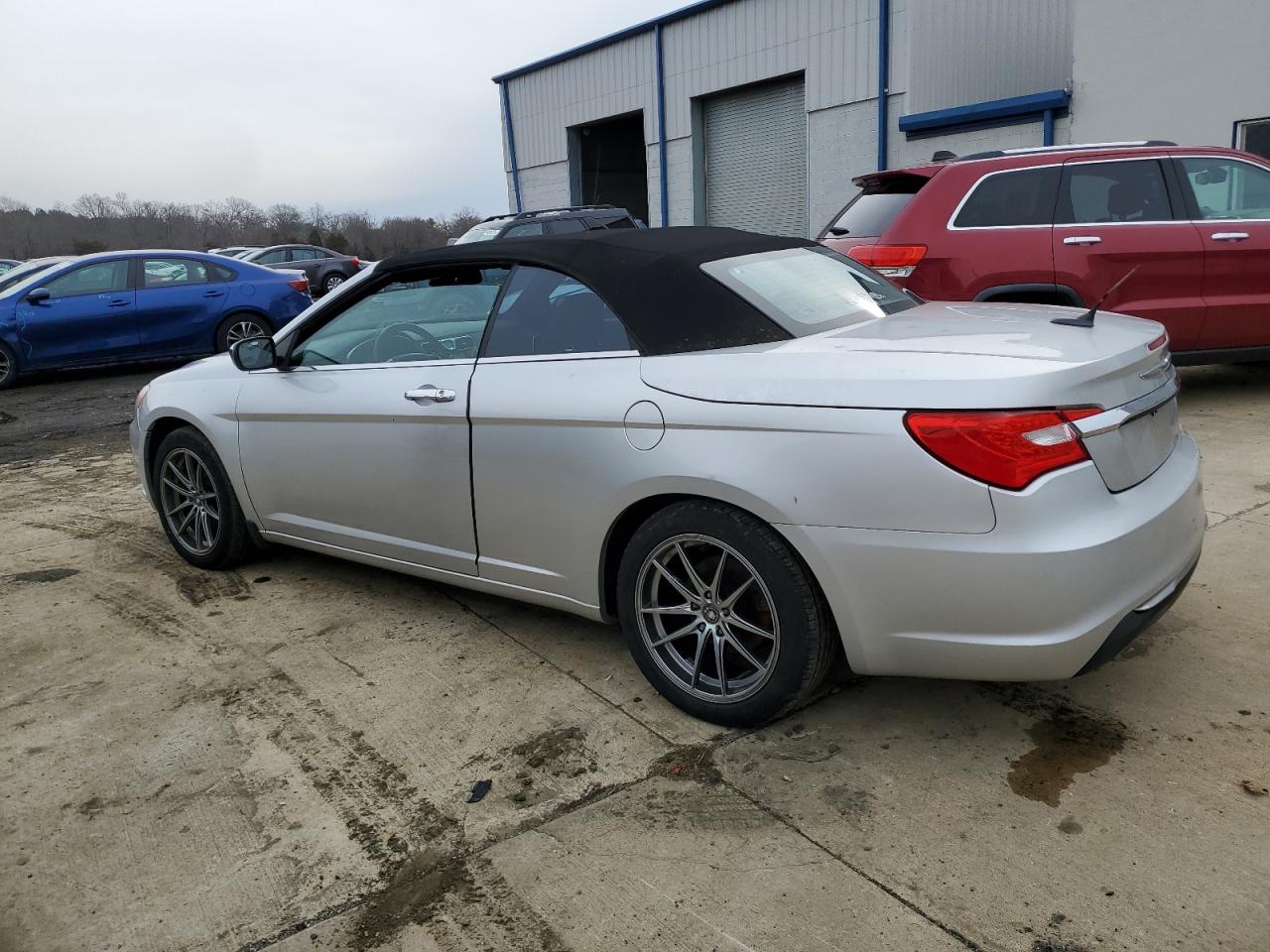 2011 Chrysler 200 - Image 2