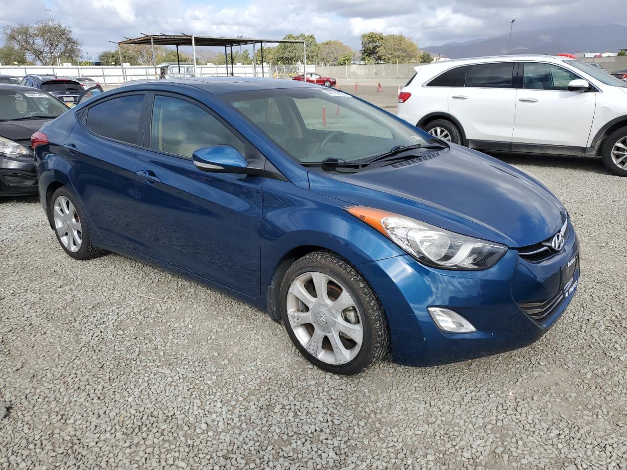 2013 Hyundai Elantra - Image 4