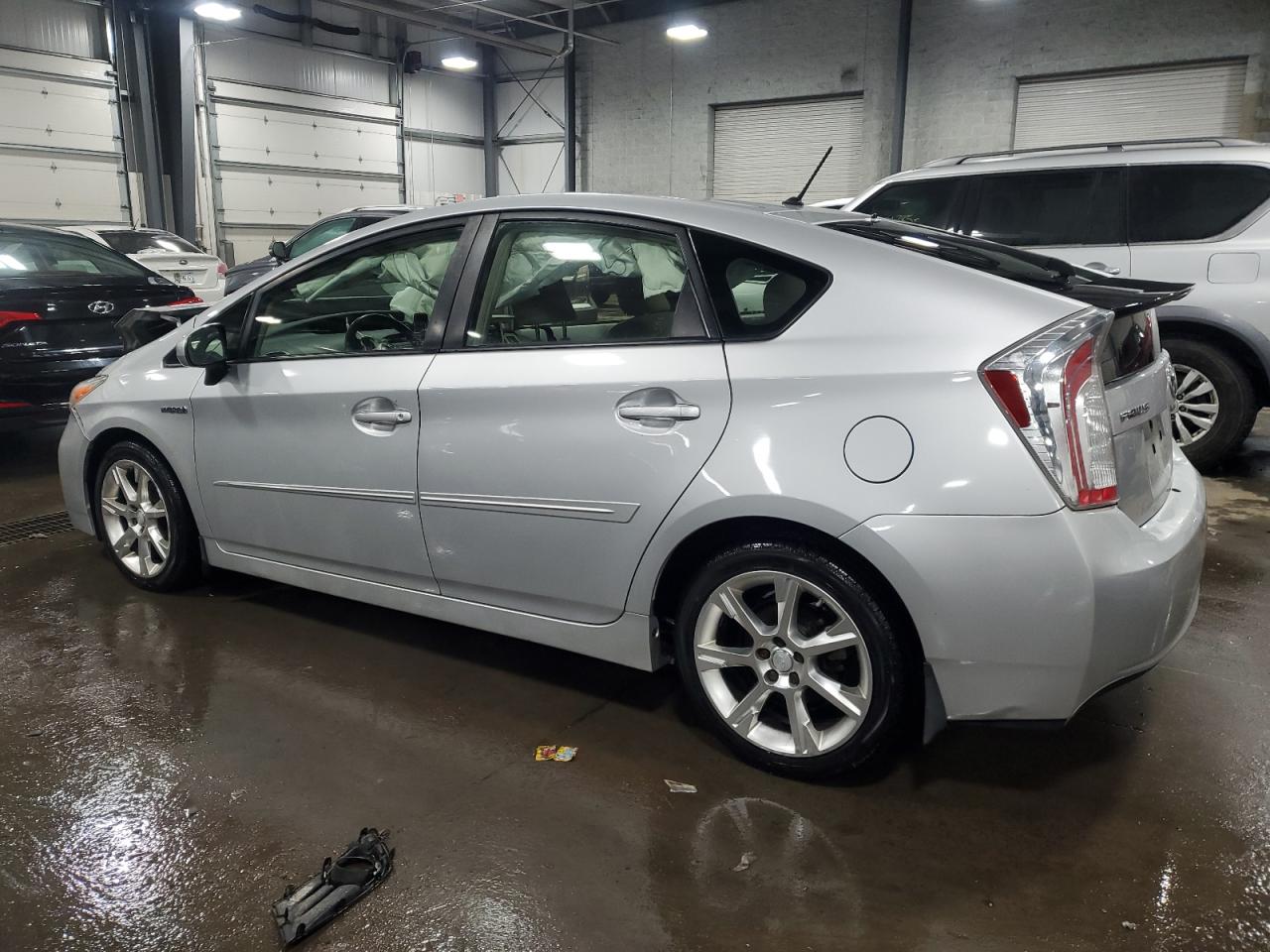 2014 Toyota Prius - Image 2