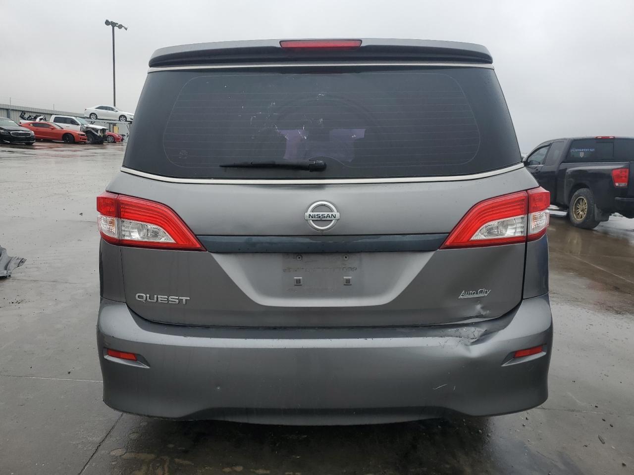 2014 Nissan Quest - Image 6