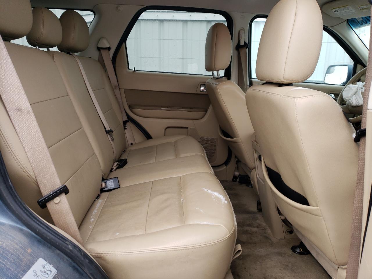 2010 Ford Escape - Image 11