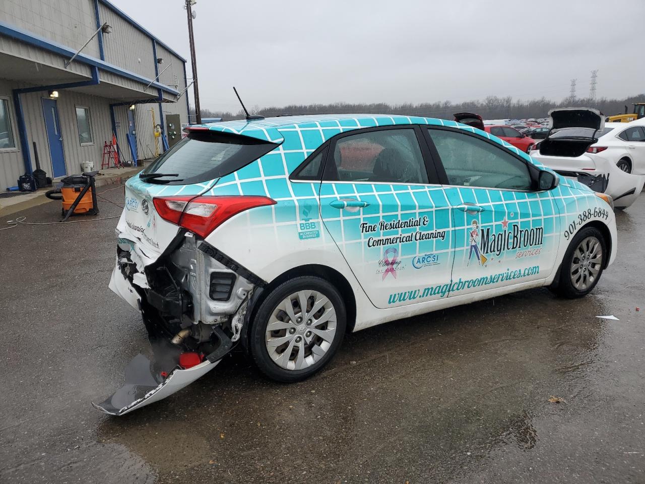 2016 Hyundai Elantra - Image 3